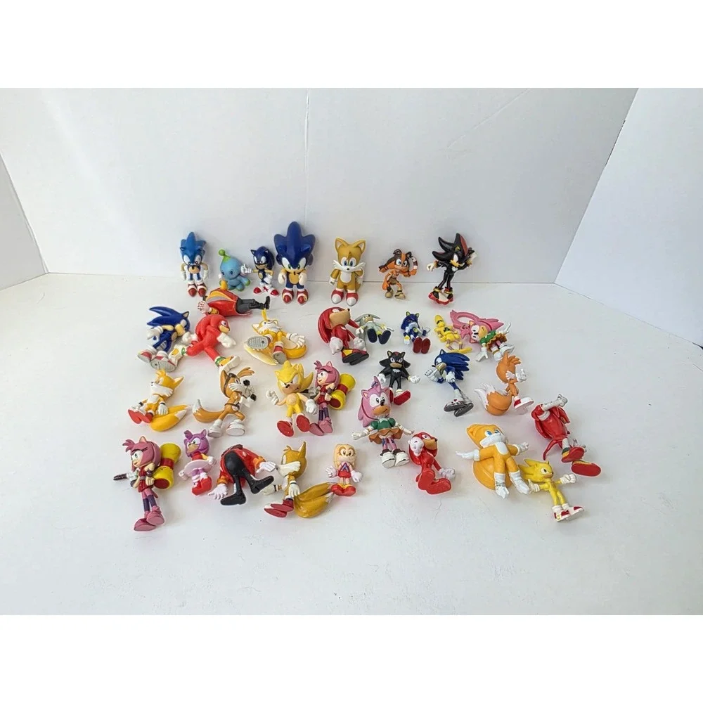 Sonic the Hedgehog large plastic figure lot toys miniature not marked
